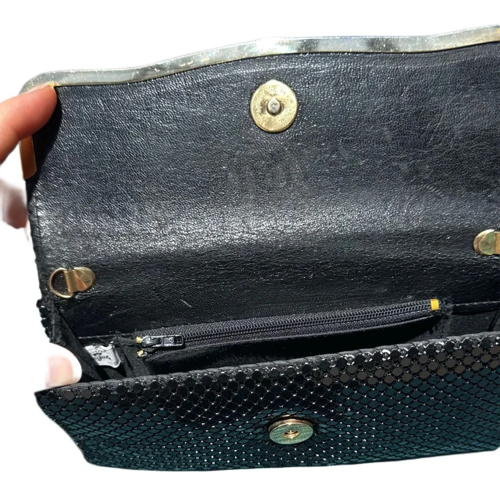 80’s LA REGAL LTD metal mesh clutch shoulder bag Elegant Black & gold trim